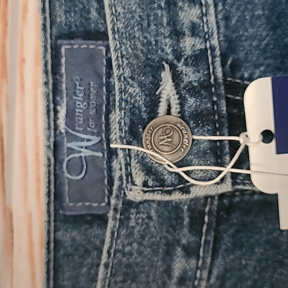 UPCYCLED ☆ HANDMADE "WRANGLER FOR WOMEN" High Waisted Classic Denim Skirt~ W 32" - Picture 5 of 9